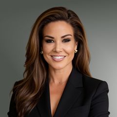 Lisa Hoffman, Luxury Property Specialist